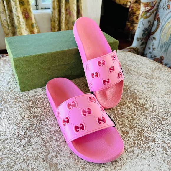 Gucci - Picture 1 of 8